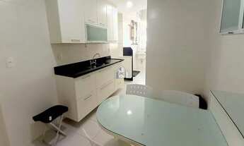 Imagem 7: Apartamento com 3 quartos e 2 suítes, sala ampla com varanda e vaga para 2 carros fixas