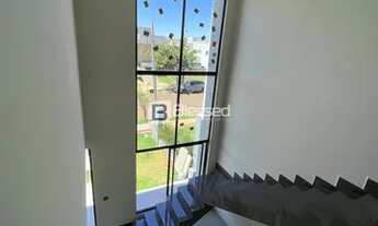 Imagem 3: Casa de condomínio sobrado para venda possui 198 metros quadrados com 3 quartos