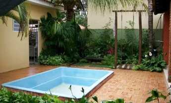 Imagem 2: CASA COM TRÊS QUARTOS NA PEDREIRA E PISCINA