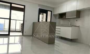 Imagem 4: Ampla sacada gourmet, 3 dormitórios sendo 1 suíte, lazer completo, ao lado do metrô