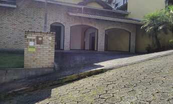 Imagem: Sobrado para aluguel tem 400 metros quadrados