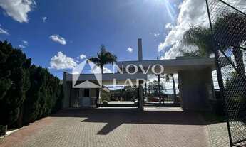 Imagem 7: Sobrado em condomínio com três dormitórios, sendo uma suíte, banheiro social, lavabo, livi