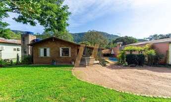 Imagem: Sitio pronto no Bairro Itacolomi