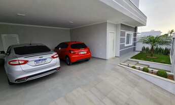 Imagem 4: Casa de Alto Padrão com Piscina à venda em Florianópolis/SC!