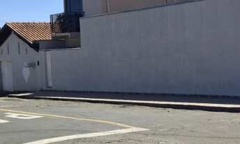 Imagem 2: Casa no Jardim Aeroporto , sendo 2 casa com 4 quartos e 2 banheiros