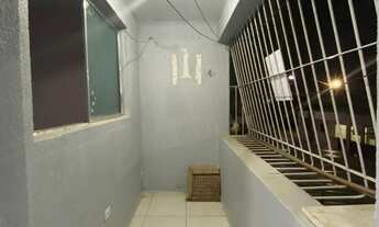 Imagem: Excelente ap primeiro andar,prox a Avenida,varanda,2qts