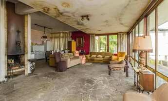 Imagem 5: Casa com 5 dormitórios e 3 vagas no bairro Assunção