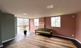 Imagem 6: Imóvel com 02 dormitórios, sendo 01 suíte, sala de estar, cozinha e sala de jantar conjuga