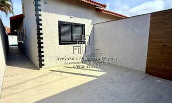 Imagem 2: Casa moderna com área de lazer completa no bairro Santa Terezinha Itanhaém/SP