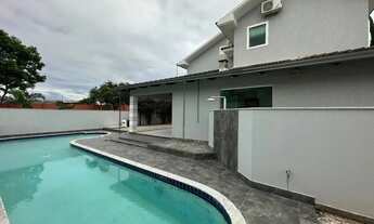 Imagem 2: Sobrado Alto Padrão com 4 Suítes, Piscina e Churrasqueira