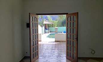 Imagem 3: Casa de condomínio para aluguel tem 250 m2 com 5 quartos com piscina!!