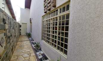 Imagem 3: Casa linda no Carandá Bosque com suíte e 3 quartos, espaço gourmet e piscina aquecida