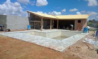 Imagem 2: Chácara para venda possui 180 metros quadrados com 3 quartos