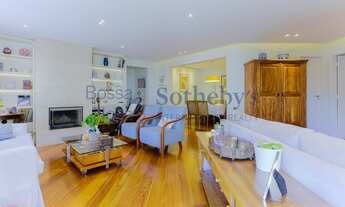 Imagem: Apartamento com sacada em localização