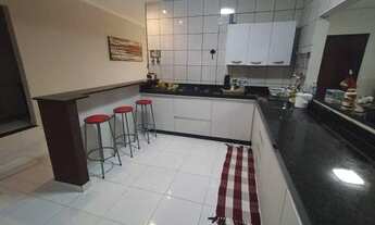 Imagem: Linda casa no Setor dos Bancários