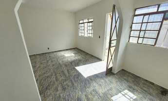 Imagem 2: OPORTUNIDADE! CASA EM LOTE 200 M2, BAIRRO CAMPO ALEGRE, BELO HORIZONTE