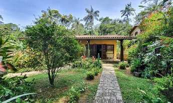 Imagem 5: Casa com piscina e cascata de água da nascente em Penedo RJ