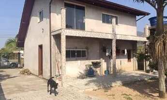 Imagem 1: Casa para Venda em Florianópolis, Rio Vermelho, 2 dormitórios, 1 suíte, 2 banheiros, 2 vag