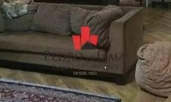 Imagem 1: Sobrado frontal próximo metrô Patriarca