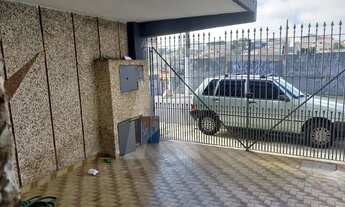 Imagem 2: Sobrado com 2 dormitórios, sala, cozinha, banheiro, 1 vaga de garagem coberta