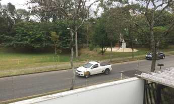 Imagem 4: Casa com quatro quartos e escritório acesso independente, ideal para home office