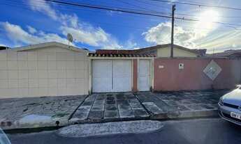 Imagem 3: Lar Aconchegante: Casa Espaçosa com 3 Quartos para Toda a Família!