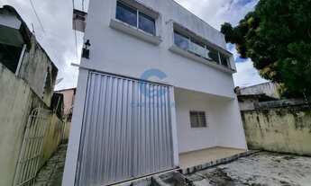 Imagem 2: Casa para Venda em Recife, Tamarineira, 5 dormitórios, 2 suítes, 5 banheiros, 2 vagas