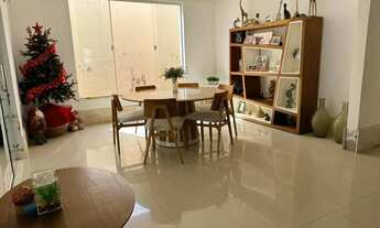 Imagem 5: Casa Duplex no Calhau com Piscina 6 Suítes e Energia Solar - Lote 850 m²