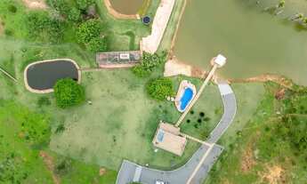 Imagem 2: Chácara de 3.37 alq de Luxo em Caldas Novas-GO