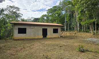 Imagem: Chacara em forma agende ja