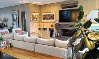 Imagem 3: Espetacular Casa de Condomínio com 3 suítes, Piscina com aquecimento