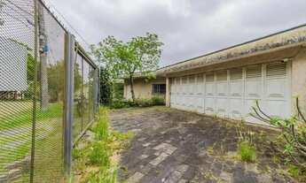 Imagem 3: Casa com 5 dormitórios e 3 vagas no bairro Assunção