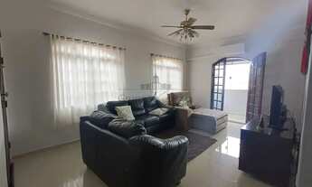 Imagem: Oportunidade - Casa Sobrado - Bosque dos