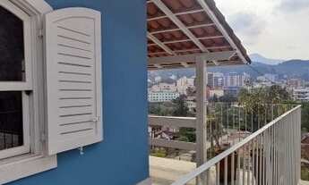 Imagem 3: Casa para Venda em Teresópolis, Araras, 3 dormitórios, 1 suíte, 4 banheiros, 3 vagas