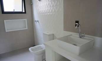 Imagem 6: Casa de condomínio para aluguel possui 180 metros quadrados com 4 quartos