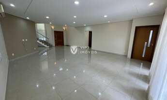 Imagem 4: Casa de condomínio para aluguel e venda possui 349 metros quadrados com 4 quartos