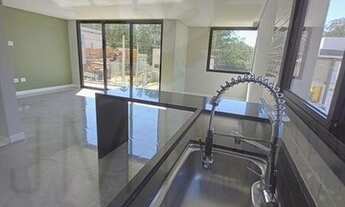 Imagem 3: Casa de condomínio para venda possui 222 m2 com 3 quartos, jacuzzi