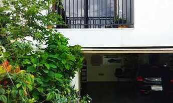 Imagem 2: Casa À Venda Com 280m², 3 Quartos, 3 Banheiros e 4 Vagas