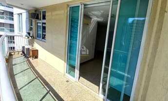 Imagem 6: Apartamento com 3 quartos e 2 suítes, sala ampla com varanda e vaga para 2 carros fixas