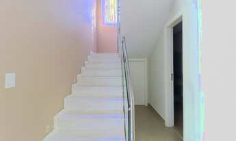 Imagem 6: Magnifica casa, totalmente reformada com segurança em frente