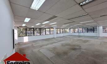 Imagem 3: Água Branca, Prédio inteiro com 1.713m², Piso elevado, Luminárias, ar condicionado