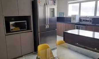 Imagem 6: Apartamento para venda possui 238 metros quadrados com 4 quartos em Vila Suzana - São Paul