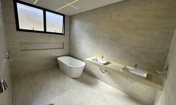 Imagem 7: Casa Alto Padrão no Jardins Verona 4 Suítes, 392 m² de Elegância Casa em Condomínio com 4