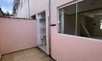 Imagem 3: Sobrado para aluguel tem 70 metros quadrados com 2 quartos em Centro - Caraguatatuba - SP