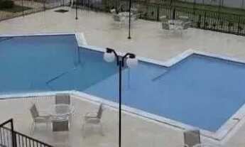 Imagem 2: Vendo ou troco lindo apto. no Cond, Park View, 2/4, reformado e com planejados