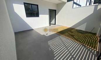 Imagem: CASA GEMINADA 03 QTOS/SUITE/02 VAGAS - ITAPOA