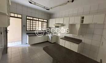 Imagem 6: Casa para aluguel, 3 quartos, 1 suíte, 2 vagas, Tibery - Uberlândia/MG