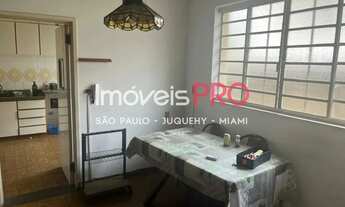 Imagem 6: Casa no Pacaembu com terreno amplo e estrutura sólida ideal para modernizar e viver com co