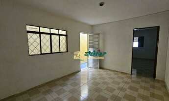 Imagem 5: Casa com 2 dormitórios, 1 na casa principal e 1 na parte de cima clm banheiro, para alugar