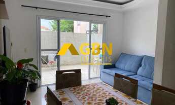 Imagem: Tríplex com três dormitórios em condomínio